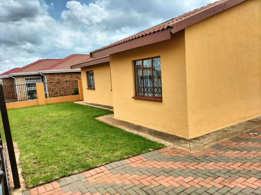 3 Bedroom Property for Sale in Ikageng North West